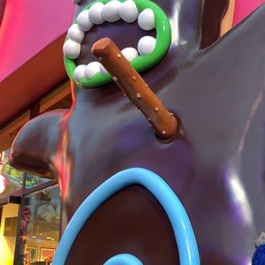 Meet your Posher, Eva